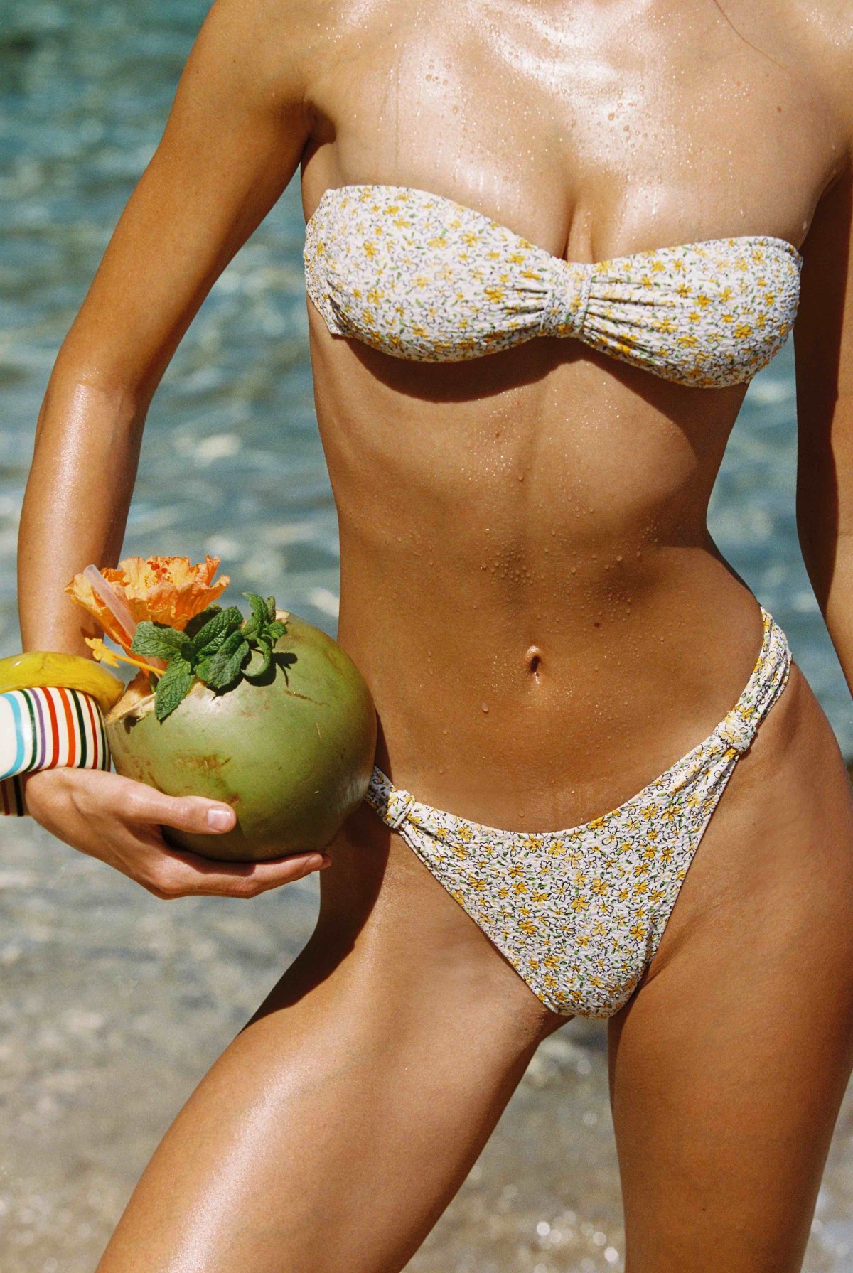 FLORA MANGO
